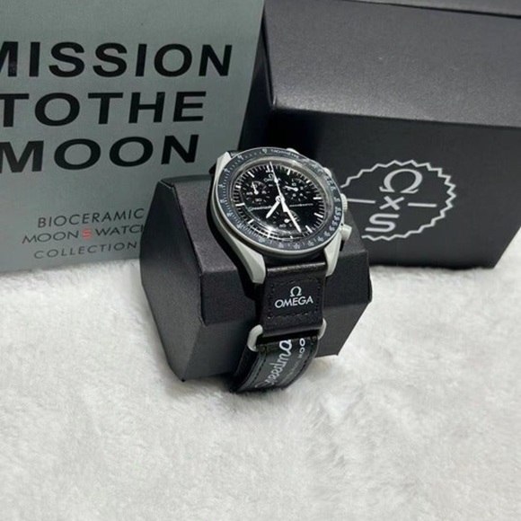 Swatch X Omega Mission to the moon(2watches) BRAND NEW - Picture 1 of 3